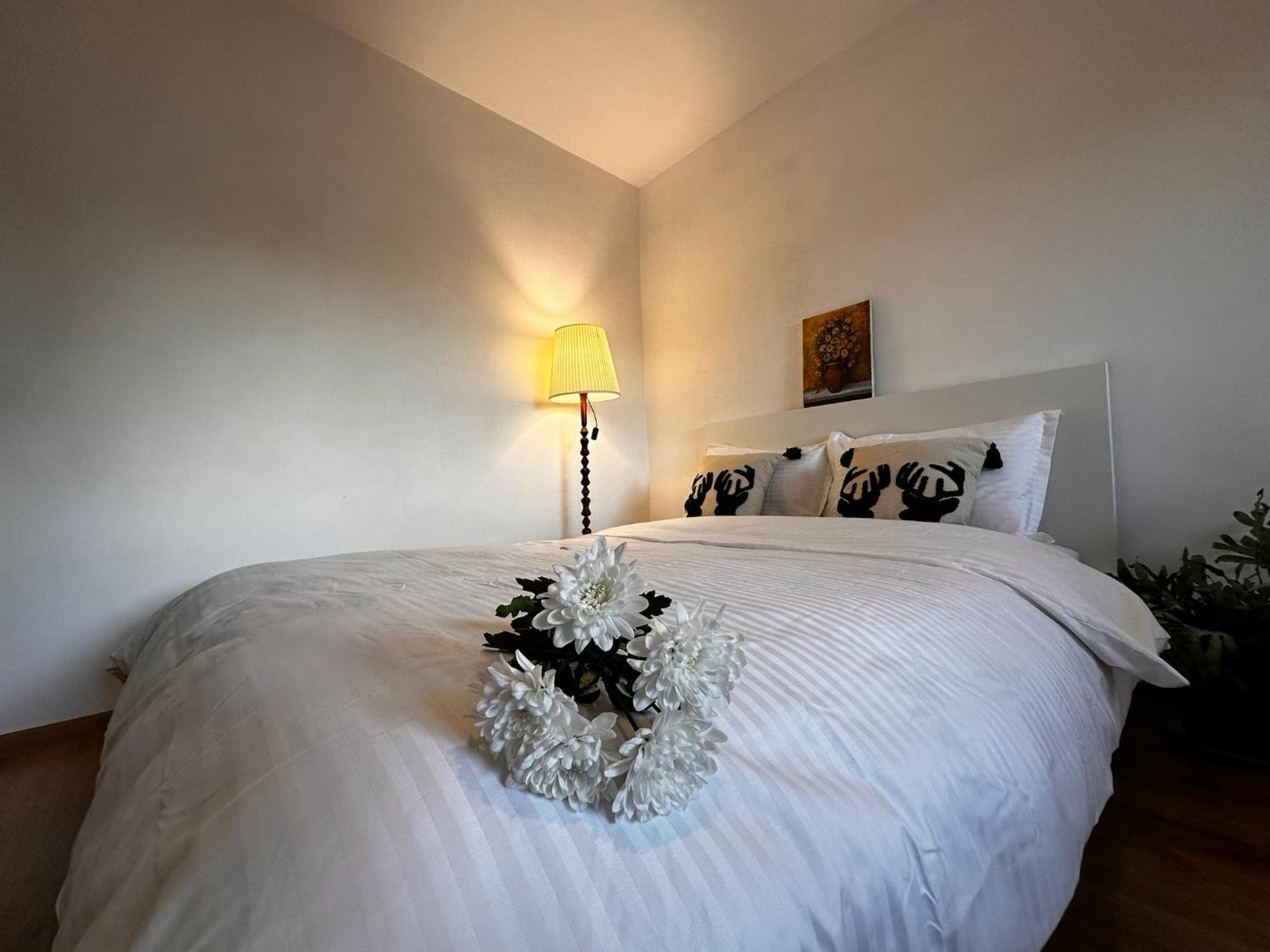 Romantic Charm, Spa, Free Early Check-In Bukarest Eksteriør billede