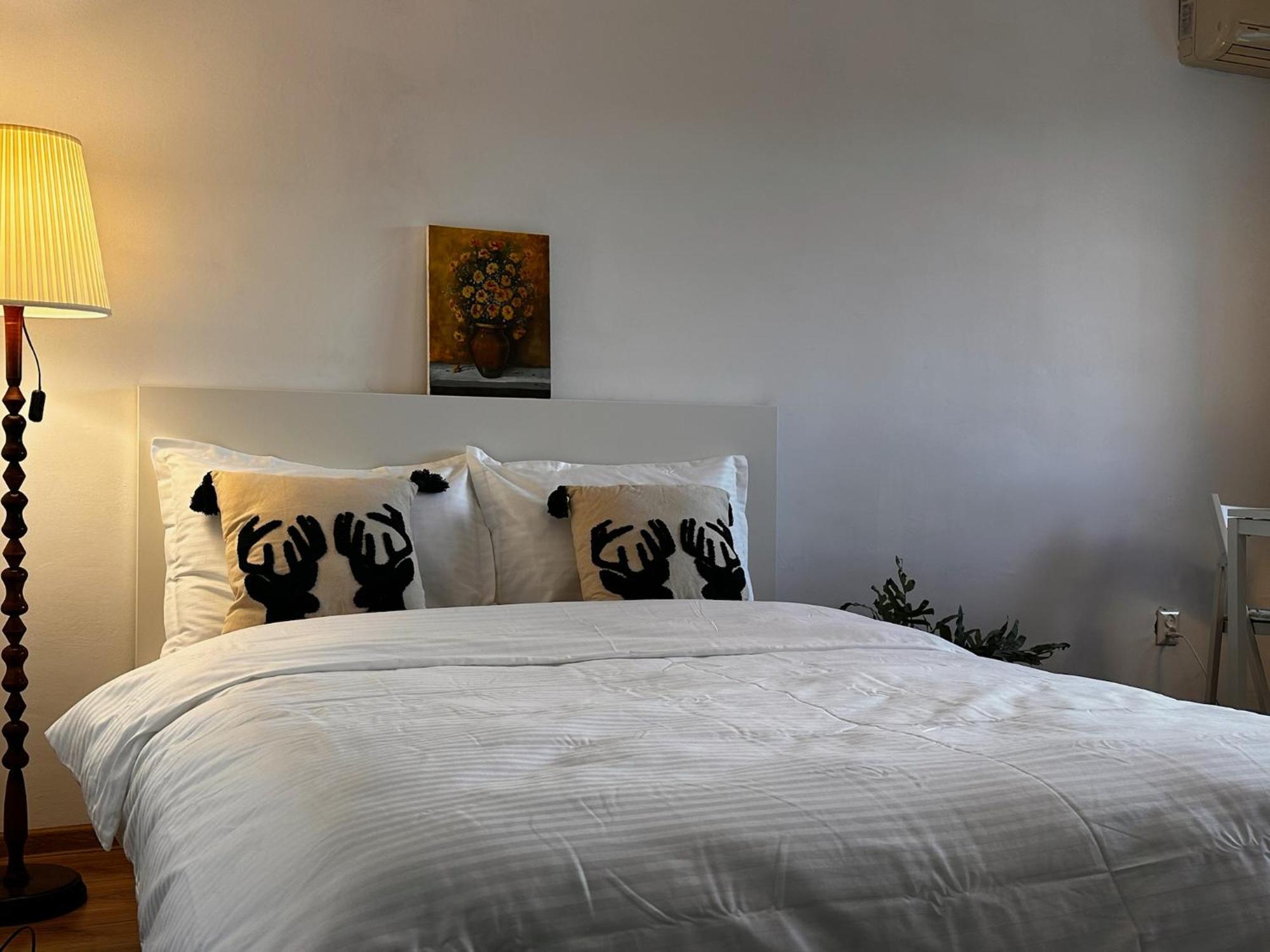 Romantic Charm, Spa, Free Early Check-In Bukarest Eksteriør billede