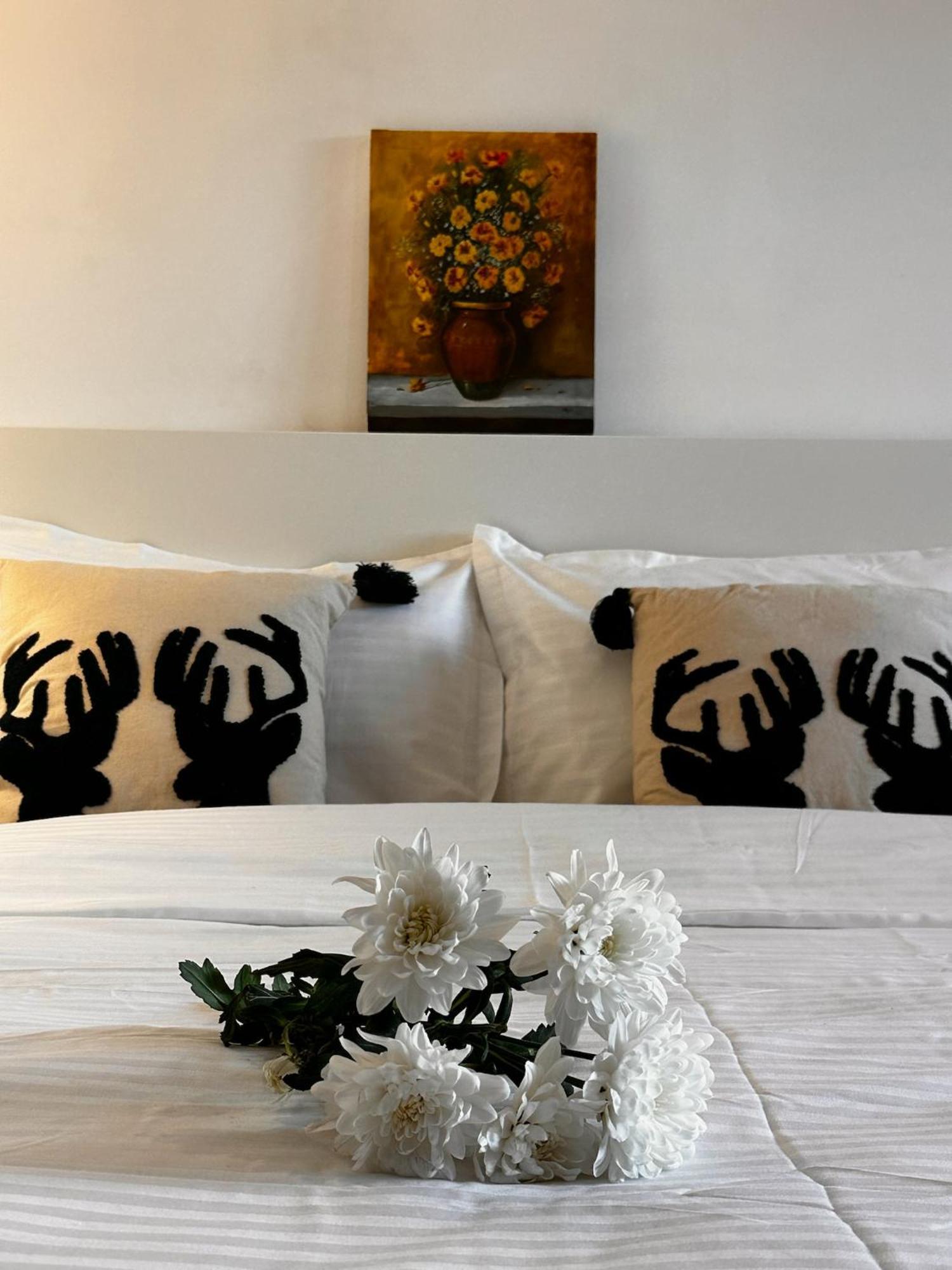 Romantic Charm, Spa, Free Early Check-In Bukarest Eksteriør billede
